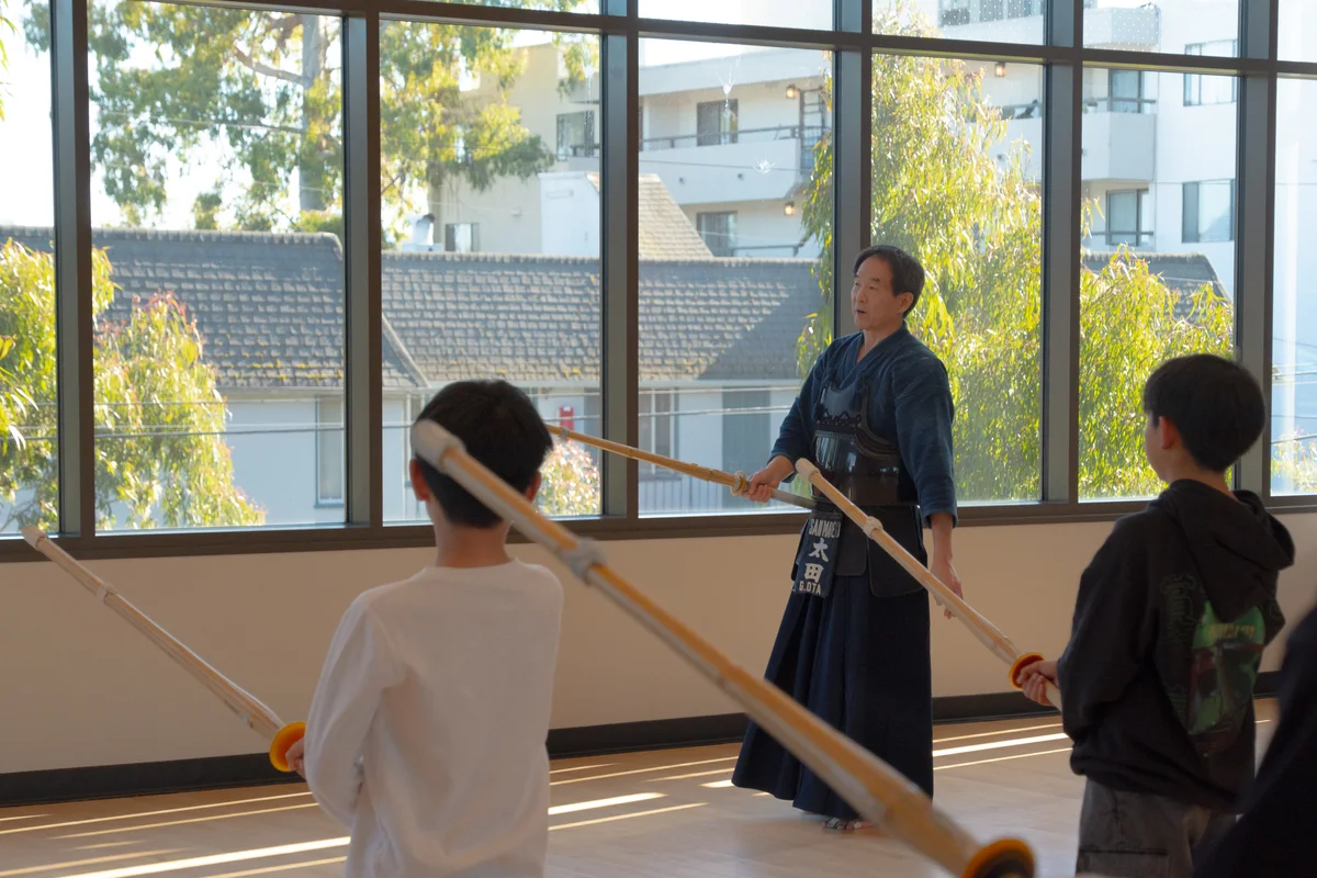 Ota sensei teaching beginnersclass in Burlingame